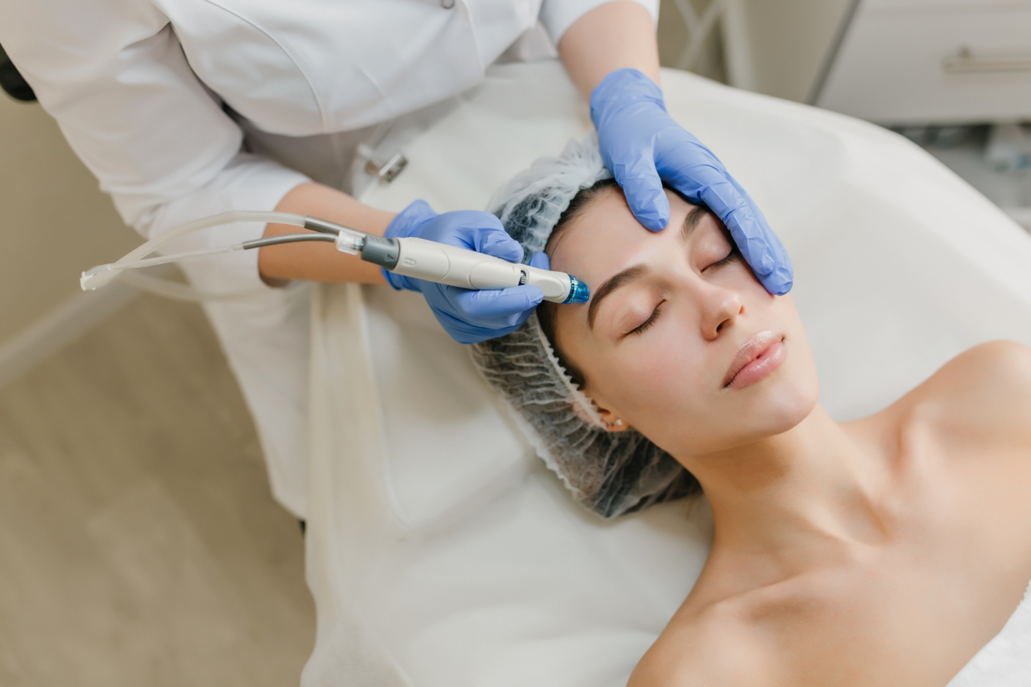 Why Hydrafacials Are the Ultimate Summer Glow Treatment